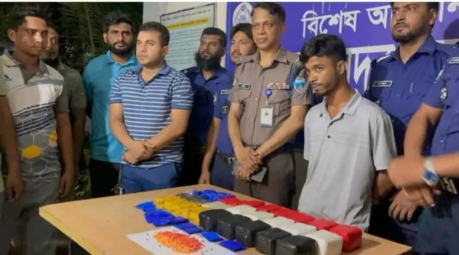 কক্সবাজারে বাস থেকে ৯২ হাজার পিস ইয়াবা উদ্ধার, আটক-১