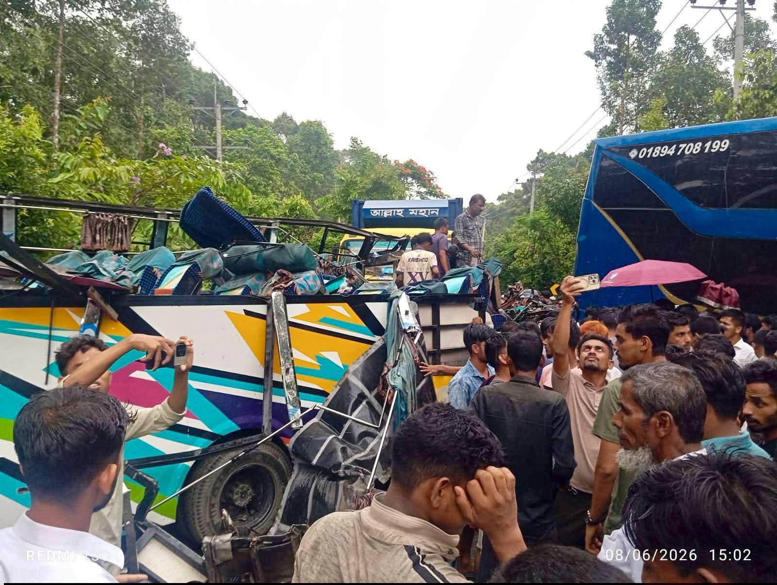 চকরিয়ায় দুই বাসের সংঘর্ষে শিশুসহ নিহত-২,আহত২০